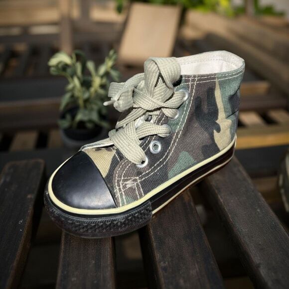 Baby Canvas XI Dier Camo High Tops Size 5 - Picture 1 of 8